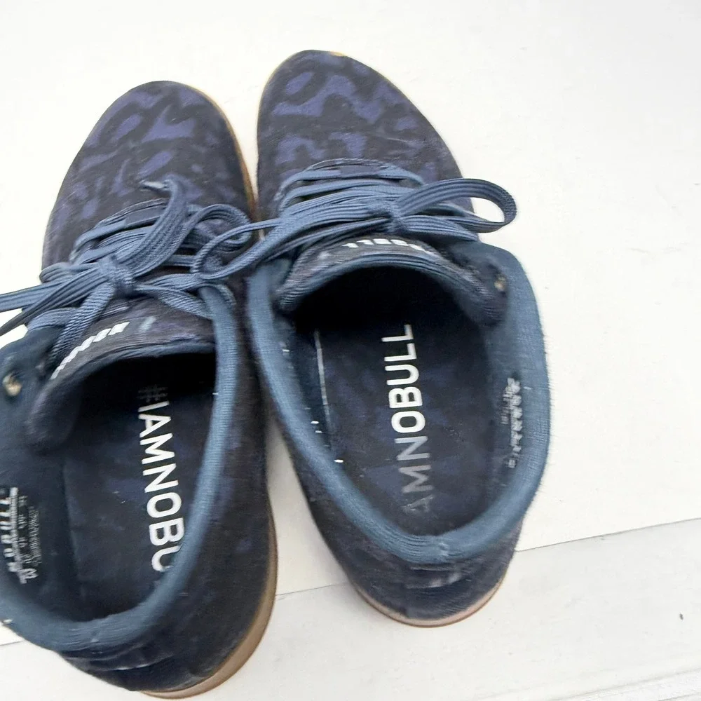 NOBULL Canvas Mid Trainer Mens 7.5 Womens 9 Navy Camo Excellent Gum Sole Sneaker